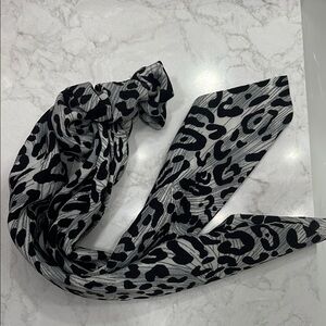 Leopard Print Black and Gray ponytail